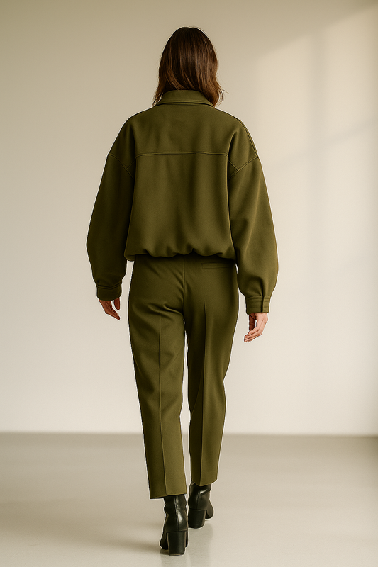 Women's oversized bomber jacket with zip fastening